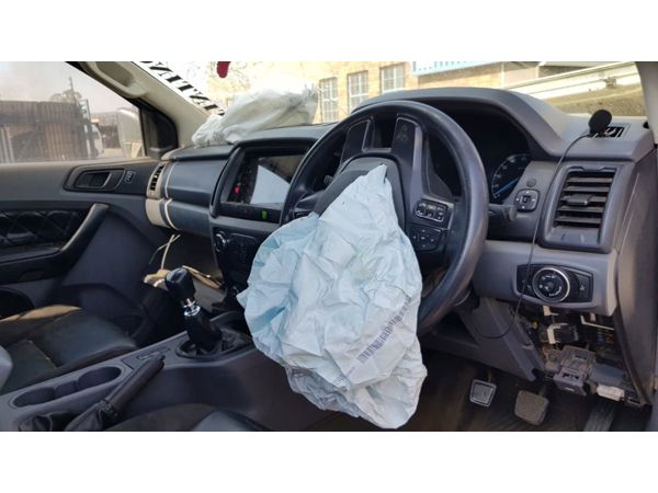 ~/upload/Lots/142597/AdditionalPhotos/rjmh7jekvu7da/5310-Inside Front 1_t600x450.jpg